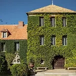 Chateau De Вилье-ле-Майё