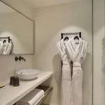 Отель Chateau De 4*