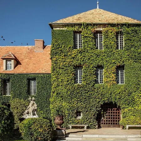 Chateau De Villiers-le-Mahieu
