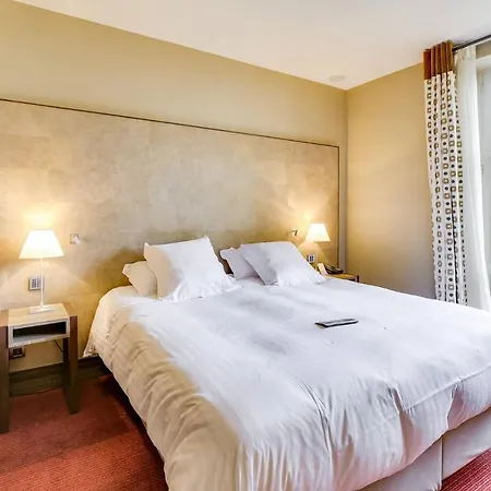 Chateau De 4*