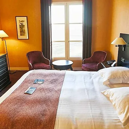 Chateau De Hotel 4*