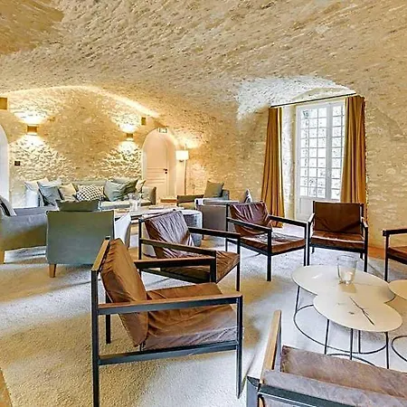 Chateau De Hotel