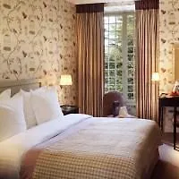 Chateau De Hotel 4*